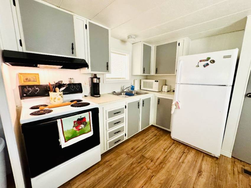 91 Orange Manor Drive a Winter Haven, FL Mobile or Manufactured Home for Sale